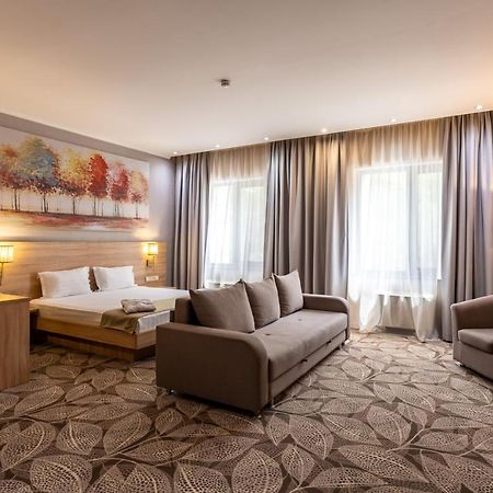 Renion Park Hotel อัลมาตี ภายนอก รูปภาพ
