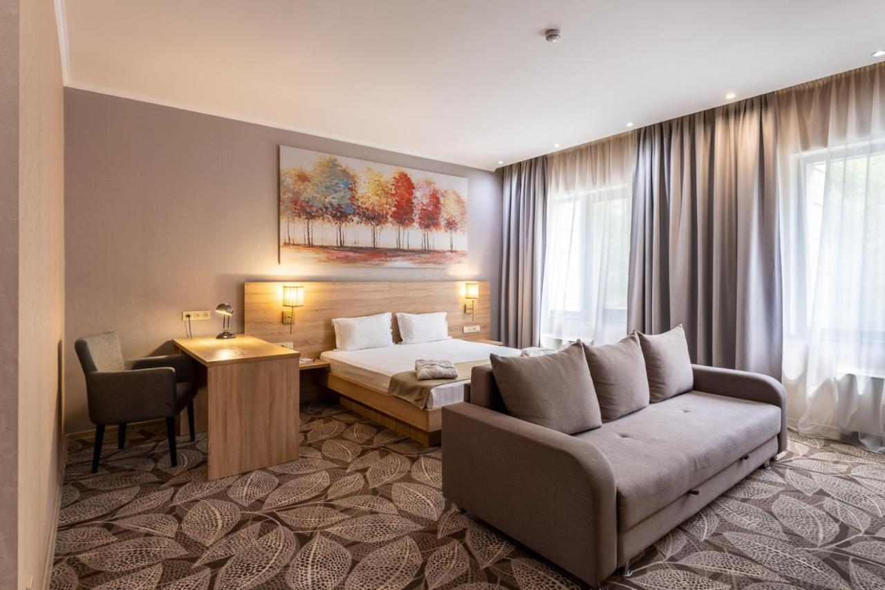 Renion Park Hotel อัลมาตี ภายนอก รูปภาพ