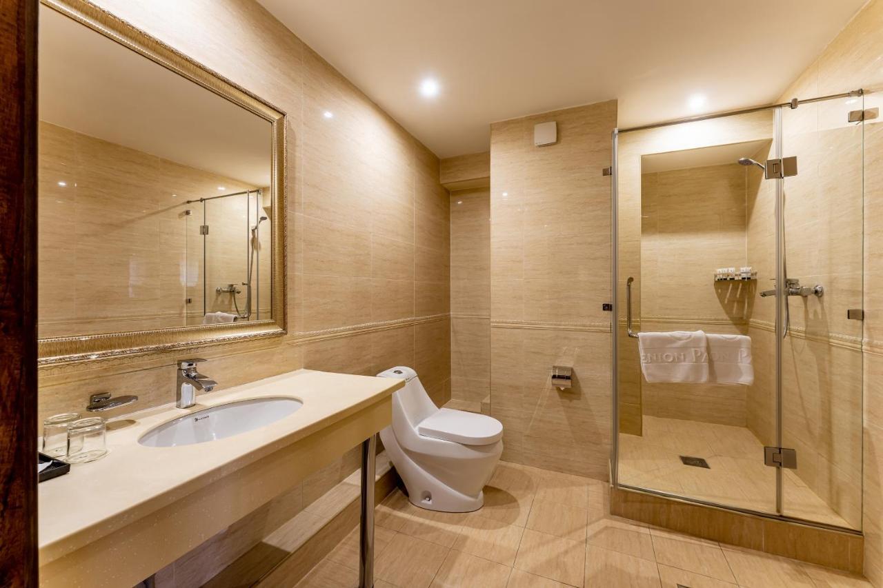 Renion Park Hotel อัลมาตี ภายนอก รูปภาพ
