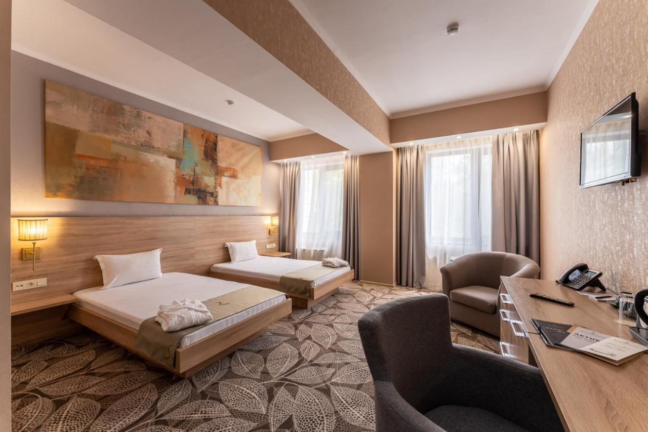 Renion Park Hotel อัลมาตี ภายนอก รูปภาพ