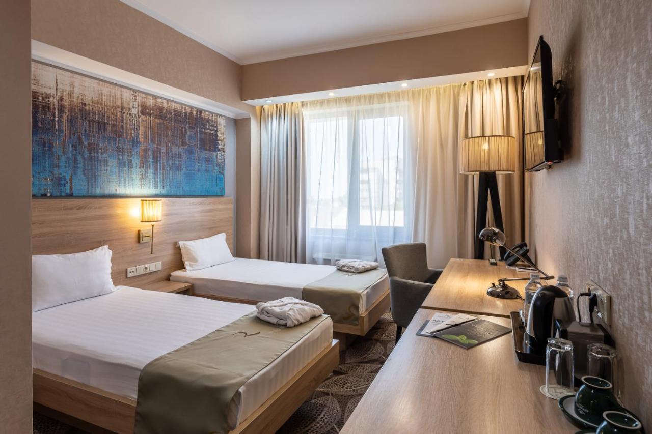 Renion Park Hotel อัลมาตี ภายนอก รูปภาพ