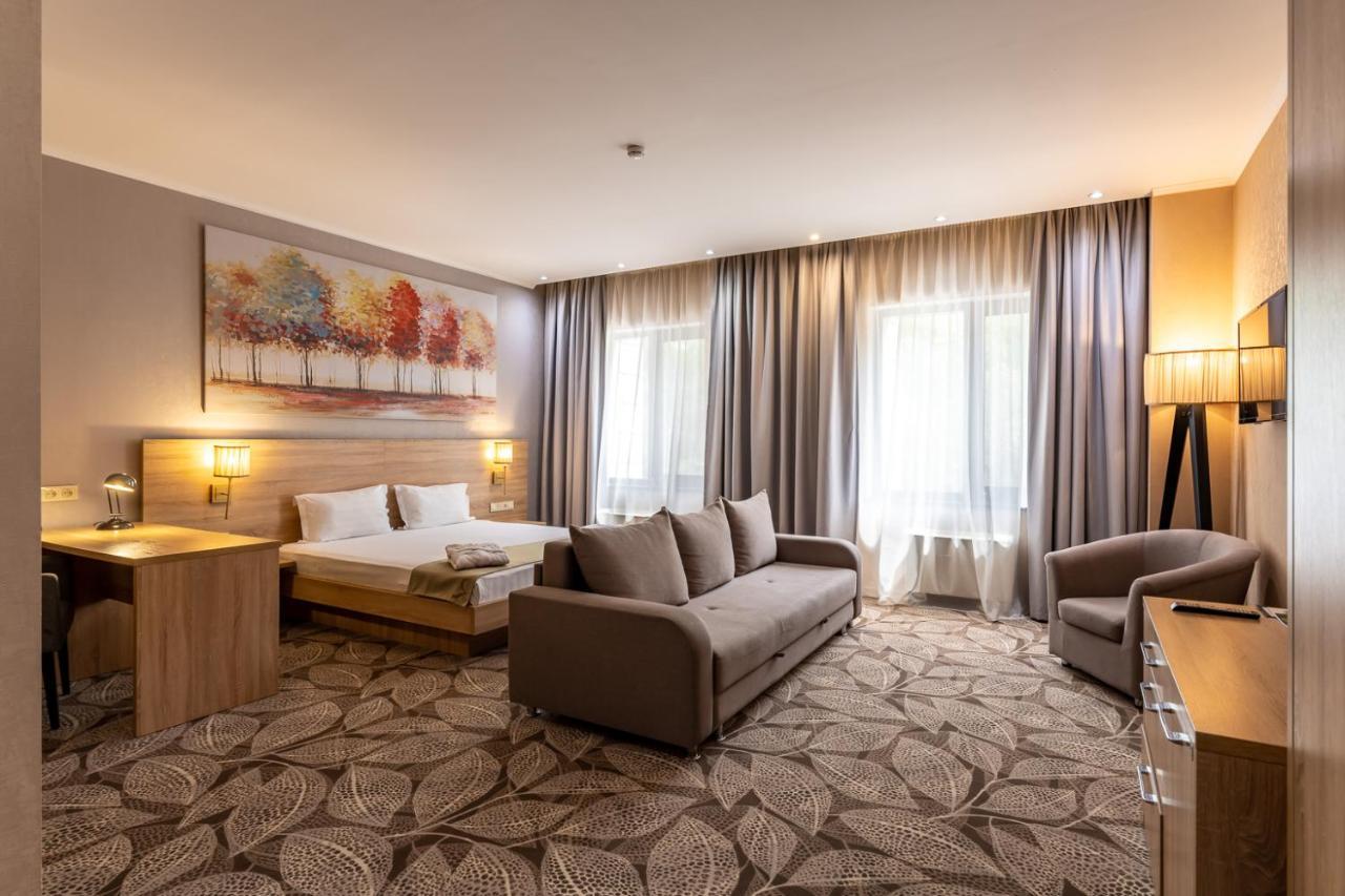 Renion Park Hotel อัลมาตี ภายนอก รูปภาพ