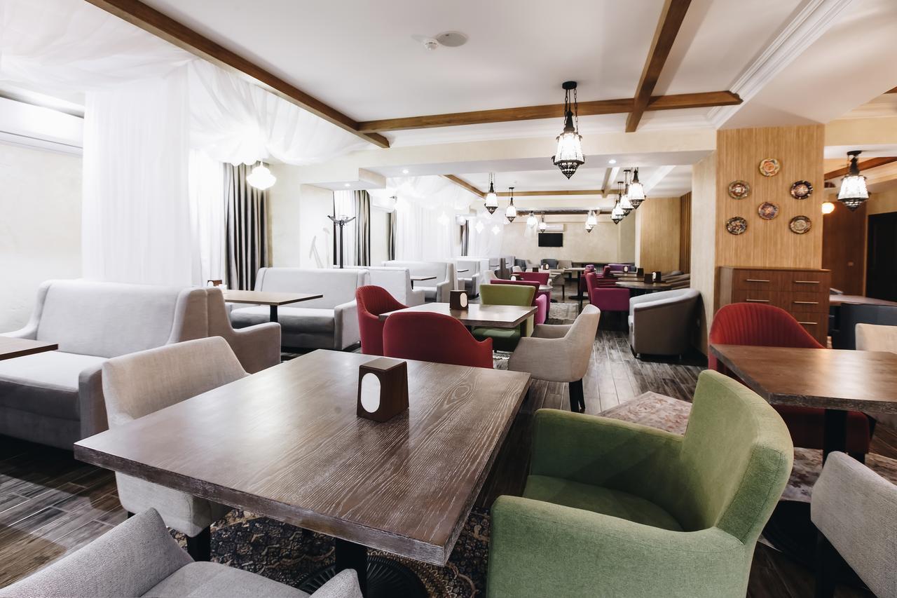 Renion Park Hotel อัลมาตี ภายนอก รูปภาพ