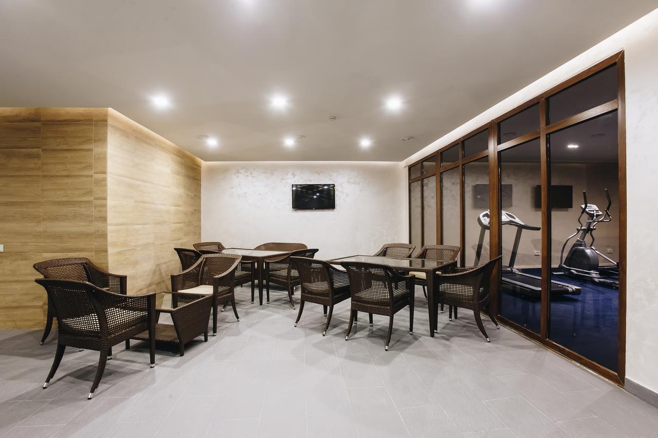 Renion Park Hotel อัลมาตี ภายนอก รูปภาพ