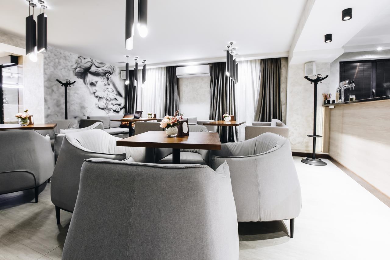 Renion Park Hotel อัลมาตี ภายนอก รูปภาพ